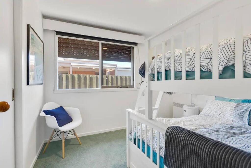 Beachside Serenity - A Quiet Beachside Hideaway Holiday home